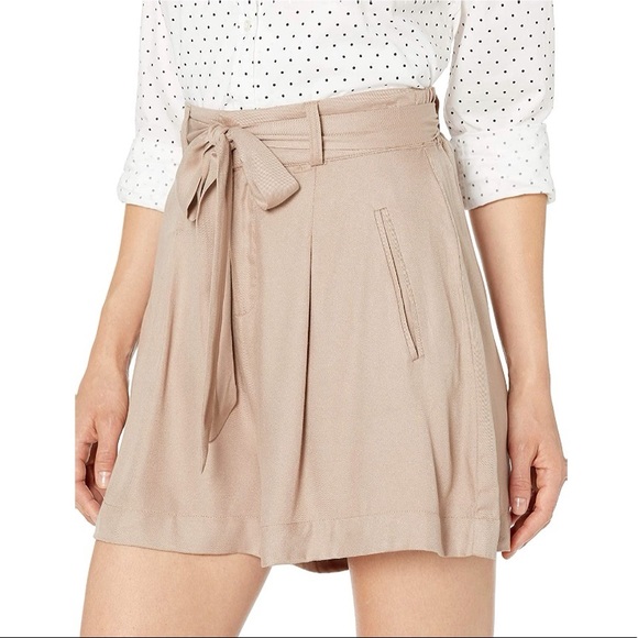 BB Dakota // Easy Breezy Short NWT🌛 - Picture 2 of 12